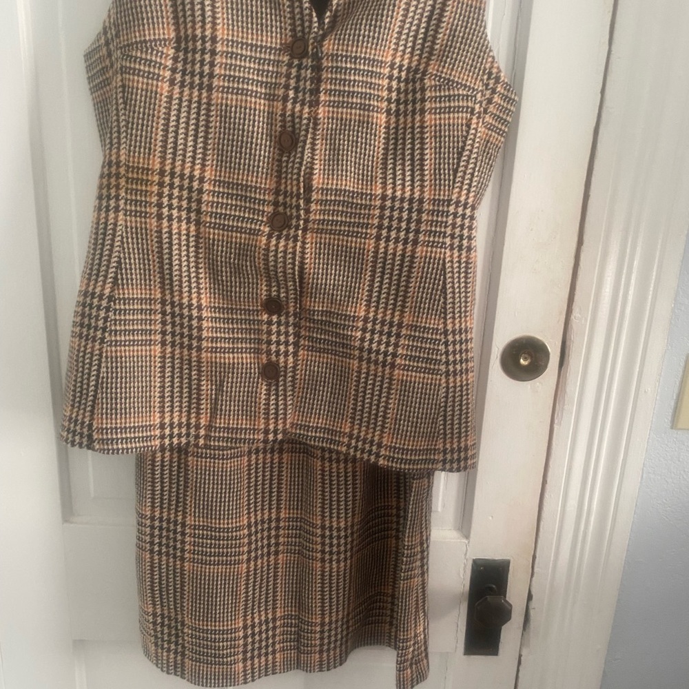 1970’s Vintage tweed plaid wool vest and pencil skirt set!